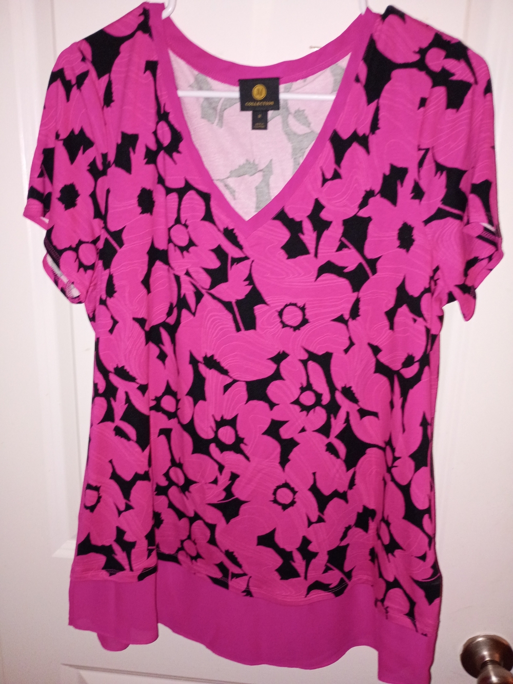 JM Collection Hot Pink and Black Floral V-Neck Top